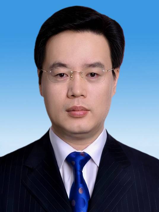 深圳市政府市长：覃伟中