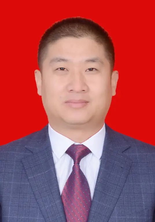 金川区政府区长：李生虎